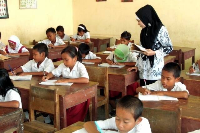Warga Desa Wali Tolak Kepala Sekolah SD Inpres 24 Namrole, Dunia Pendidikan Meradang