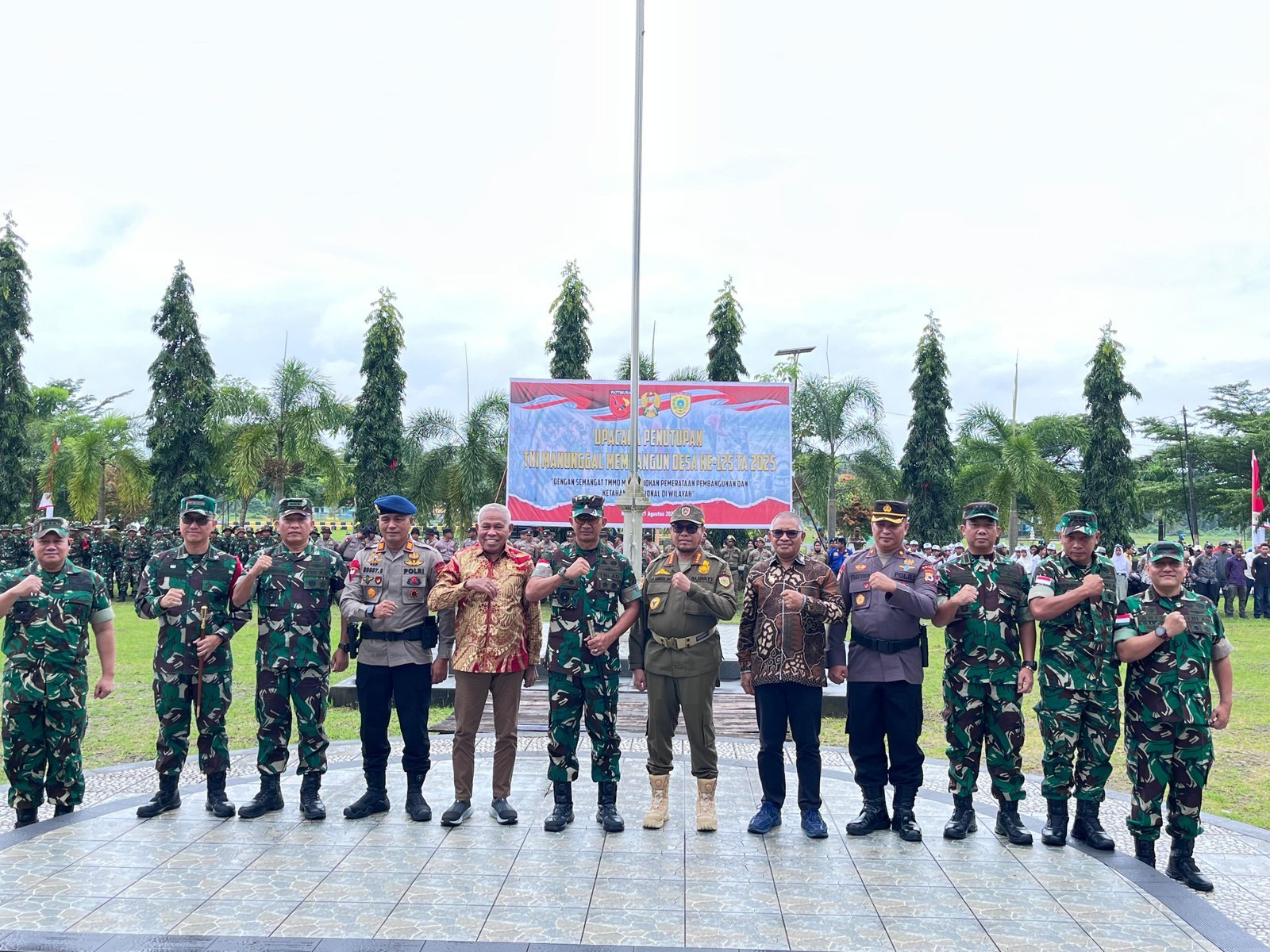 TMMD ke-125 Resmi Ditutup, TNI-Polri dan Rakyat BurseL Eratkan Sinergi Membangun Negeri