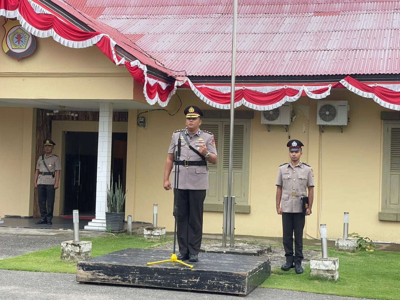 Kapolres Buru Selatan Pimpin Upacara Hari Juang Polri 2025
