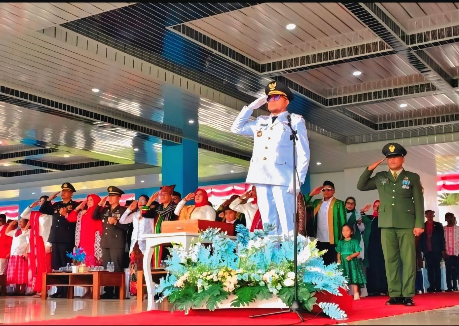Hujan Deras Tak Surutkan Khidmat Upacara HUT RI ke-80 di Buru Selatan