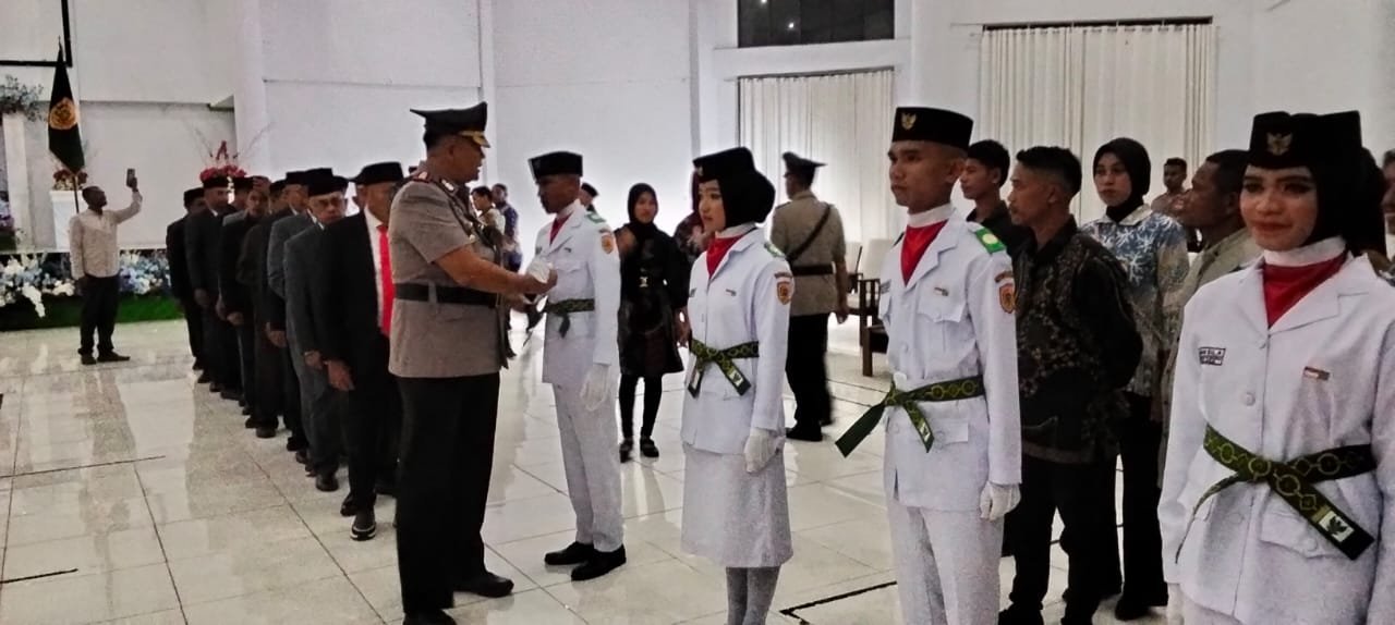 “29 Putra-Putri Terbaik Buru Selatan Dikukuhkan: Penjaga Merah Putih di Ujung Timur Negeri”