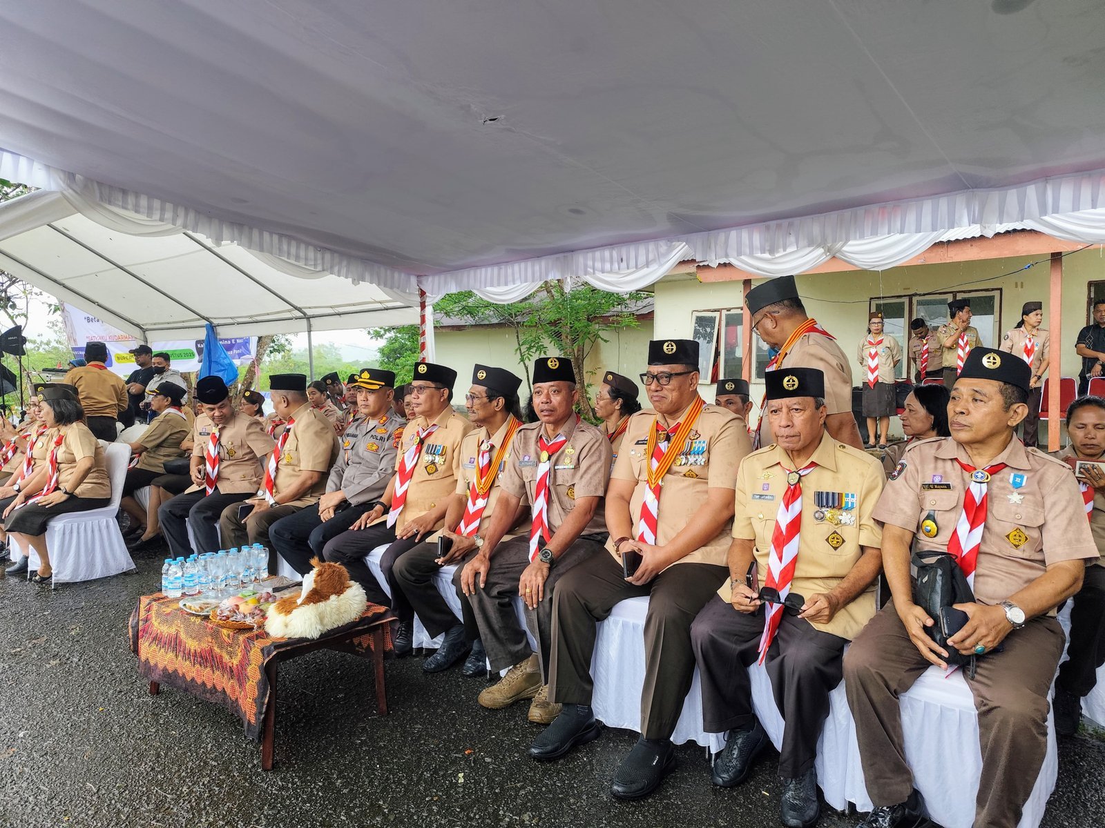 " Semangat Pramuka di Tengah Hujan: Ambon Perkuat Ketahanan Bangsa Lewat Kolaborasi"