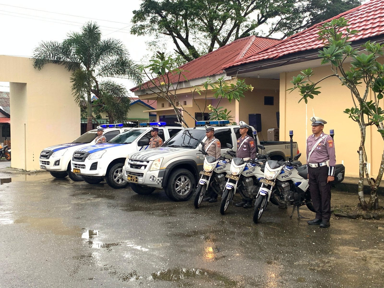 Tertib Berlalu Lintas, Polres Buru Selatan Luncurkan Operasi Patuh Salawaku 2025