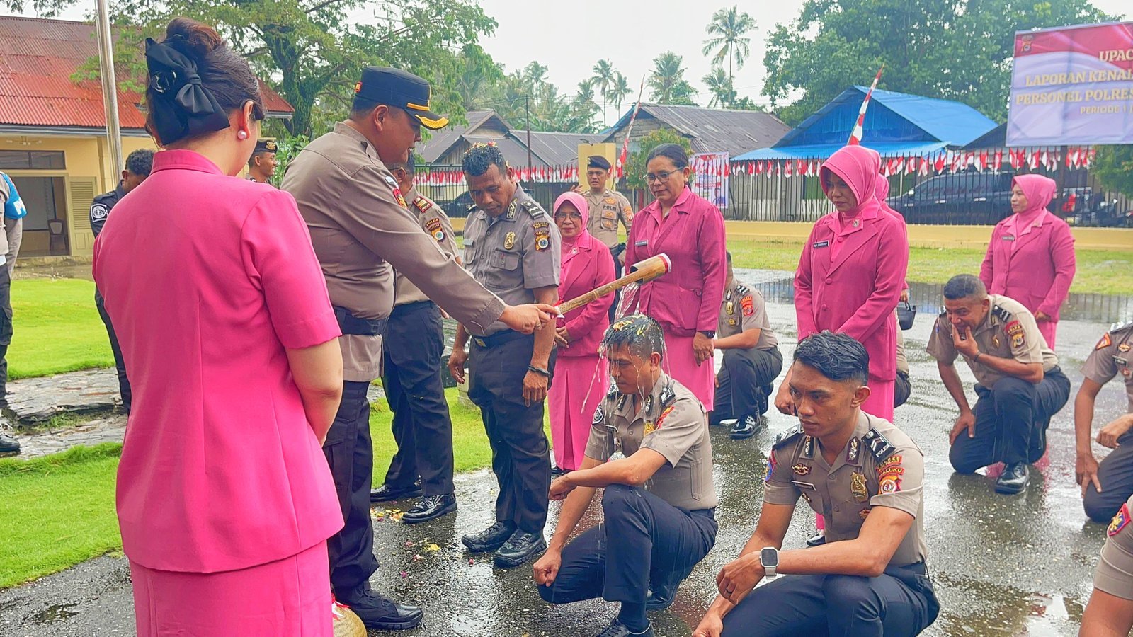 Kapolres BurseL Pimpin Upacara Kenaikan Pangkat 13 Personil Periode 1 Juli 2025