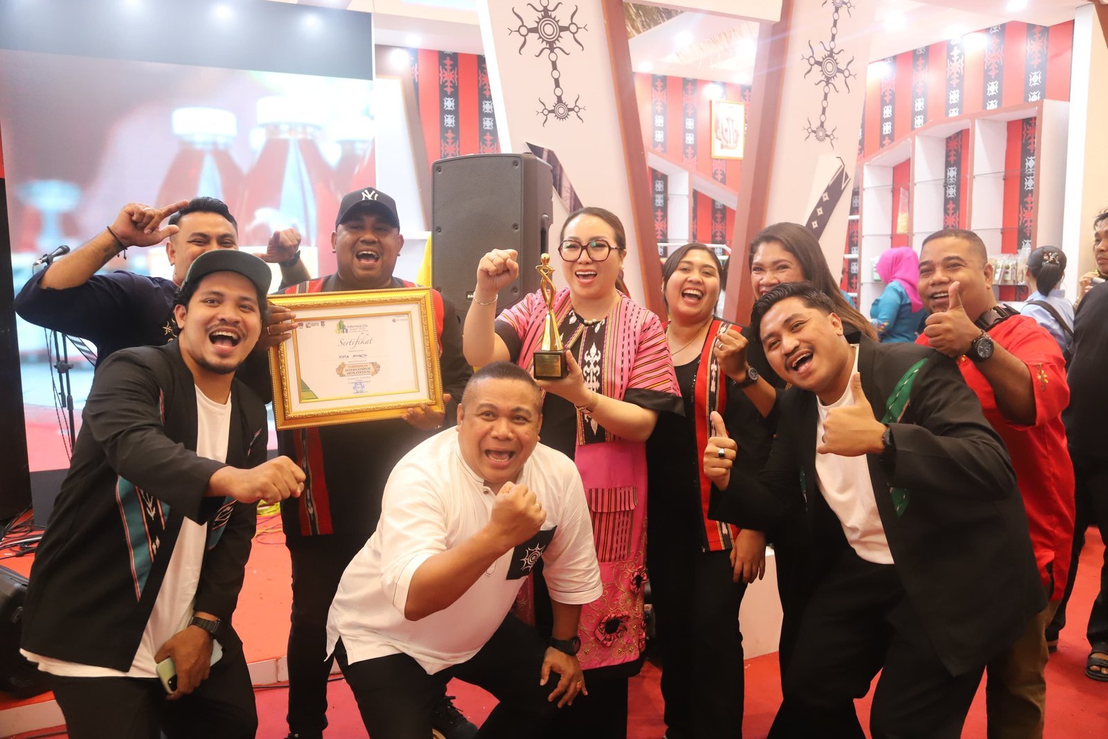 Ambon Berjaya! Tampil Gemilang di Surabaya, Raih Predikat Penampilan Terbaik di Munas APEKSI VII