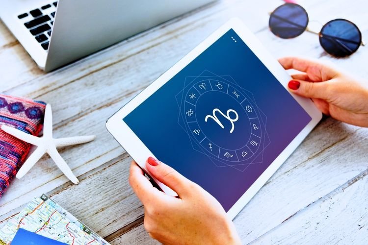 Terawang Karir Sagitarius dan Capricorn di Mei 2025
