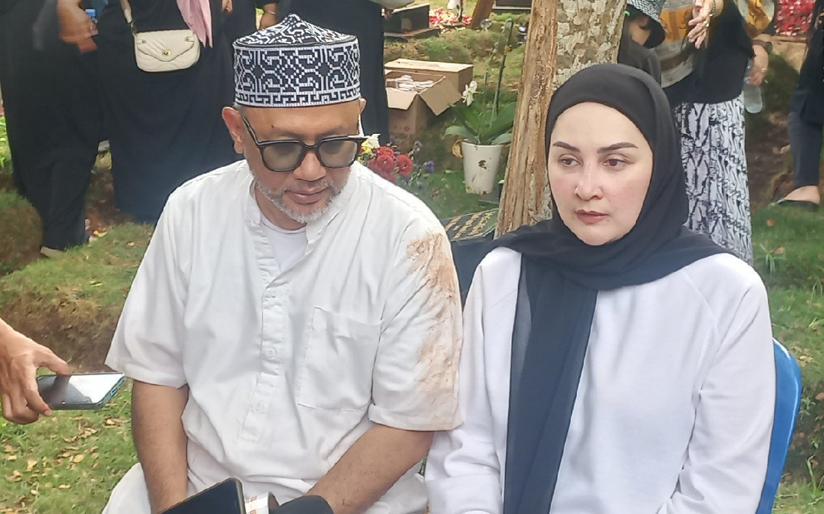 Mona Ratuliu Ungkap Riwayat Penyakit yang Diderita Mendiang Ayah