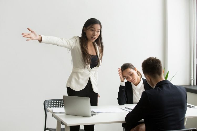 Orang yang Malu Meminta Maaf? Inilah 7 Karakteristik Mereka Menurut Psikologi