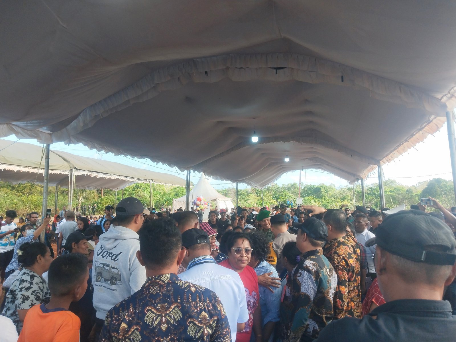 Masyarakat Ngamuk Ulah Ketidakhadiran Presiden di Acara Groundbreaking LNG Blok Masela