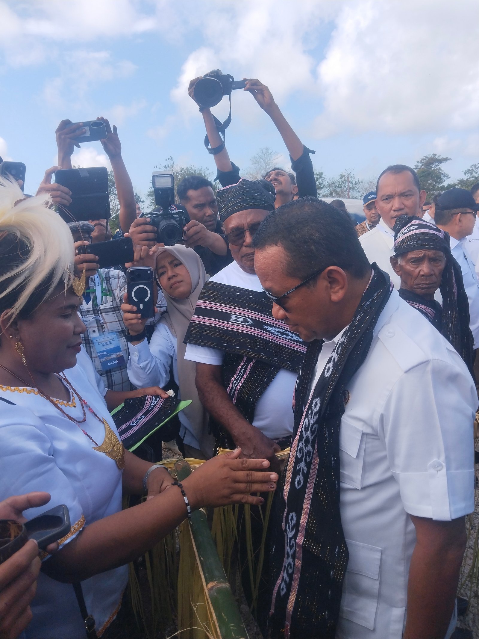 Groundbreaking Blok Masela, Presiden di Wakili Mentri ESDM
