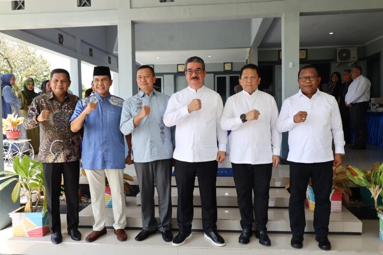 Forkopimda Maluku, Tokoh Agama, Tokoh Masyarakat dan Warga Hadiri Open House Danlantamal IX Ambon