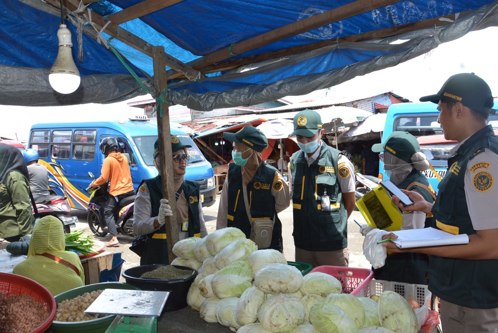 Jelang Idul Fitri Karantina Maluku Turut Serta Pengawasan dan Pemantauan Bahan Pangan di Kota Ambon