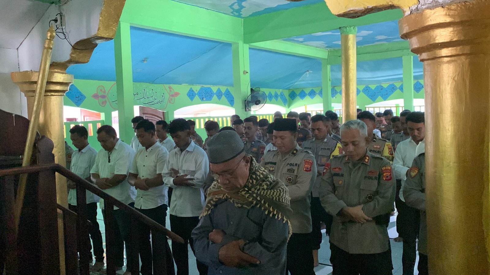 Polres BurseL Gelar Sholat Ghaib Untuk 3 Personil Polri Yang Gugur