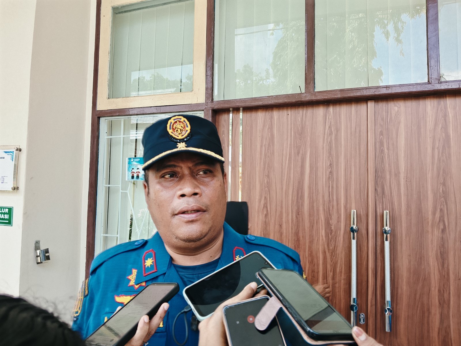 Damkar Ambon Siap Jadi "Ayah Pengganti", 30 Anak Dijemput Ke Sekolah Hari Pertama