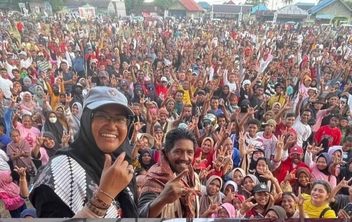 Ribuan Orang Banjiri Kampanye Akbar Paslon SAFITRI-HEMFRI