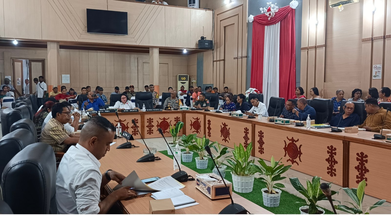 Buntut Penagihan Sepihak, Komisi I DPRD Kota Ambon Gelar RDP Antara Evans Alfons Cs dan Obeth Nego Alfons