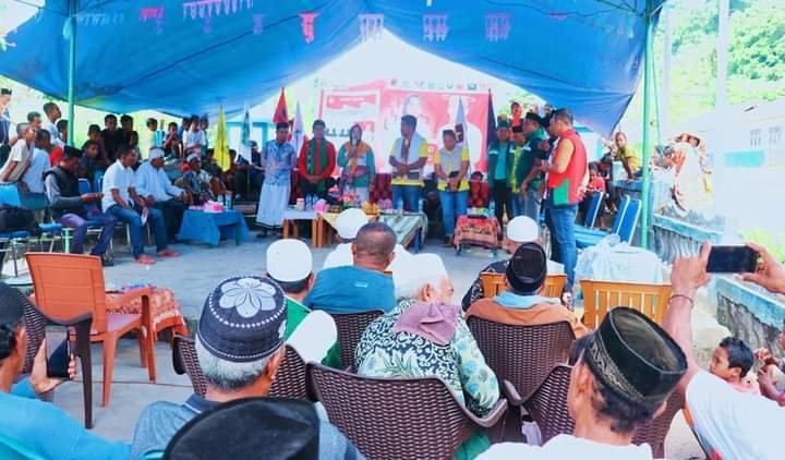 SAFITRI-HEMFRI Diterima 13 Mata Rumah Adat Desa Kampung Baru di Ambalau