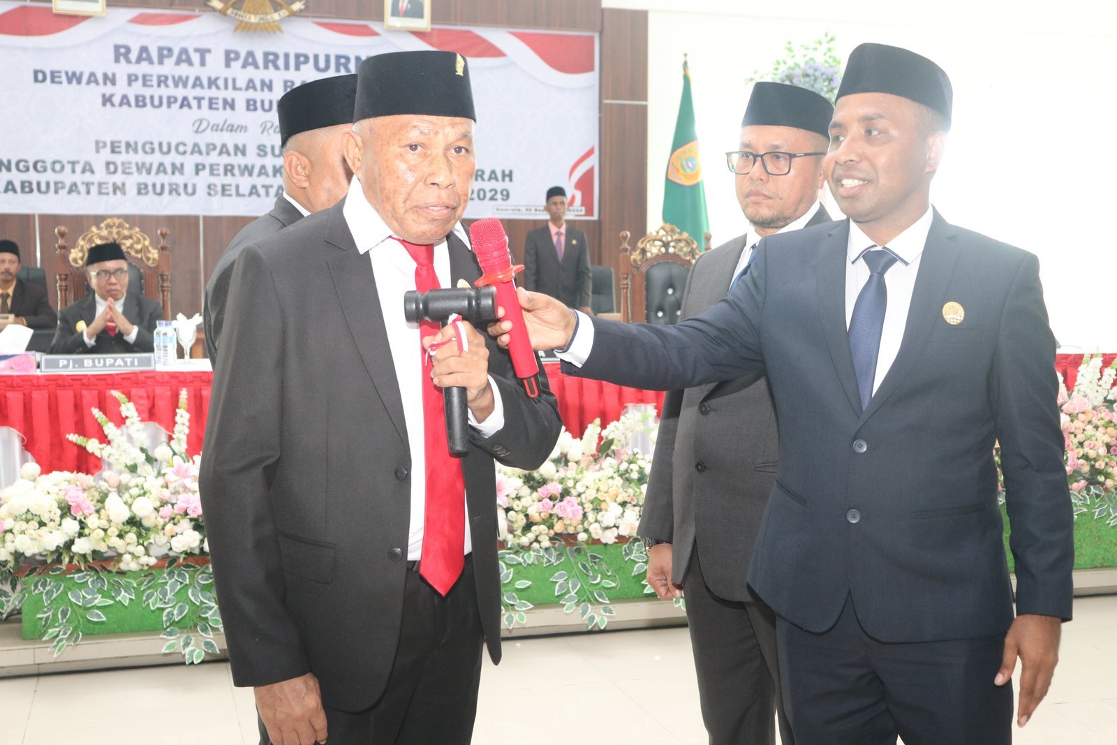 Tidak Paham Tatib" Anggota DPRD BurseL dari PPP "Bikin Gaduh" Paripurna Istimewa