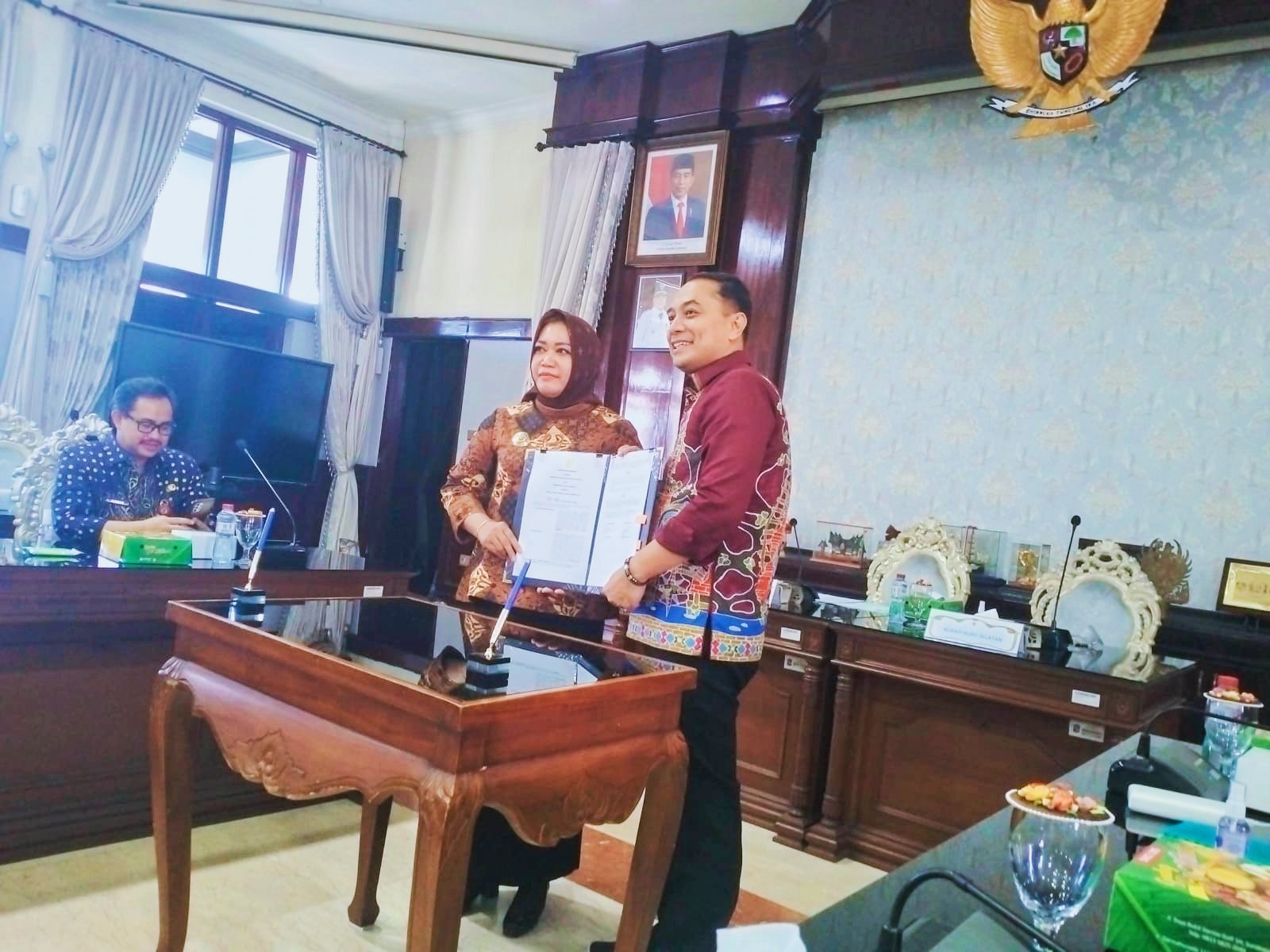 Menuju Kemandirian Masyarakat Bursel, ini Harapan SMS