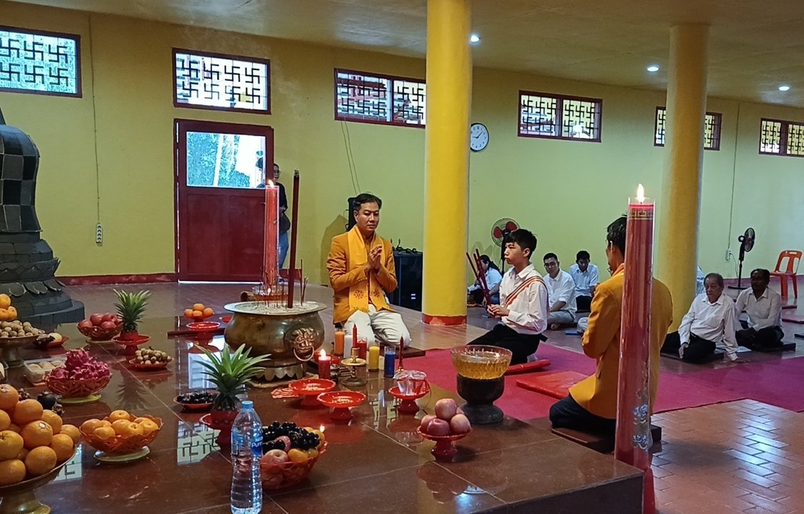 Umat Budha Kota Ambon Peringati Tri Suci Waisak di Vihara Suara Giri Tirta