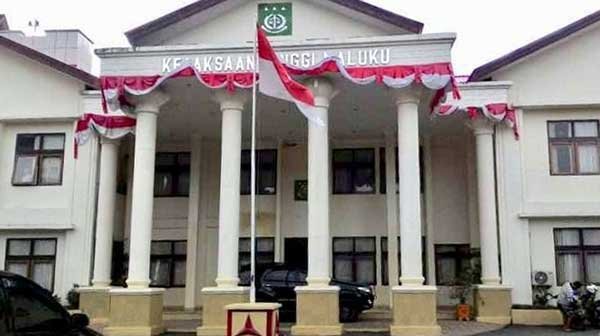 Ratusan Warga Negeri Rohomoni Unjuk Rasa di Depan Kejati Maluku Desak Kejahatan Lingkungan ditahan