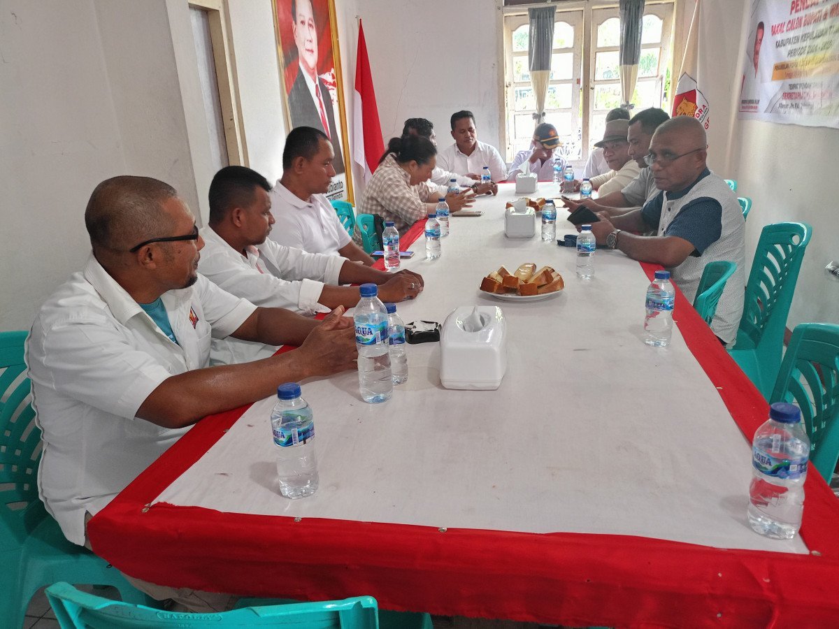 Tim Bormasa Kembalikan Berkas Pendaftaran Di Gerindra