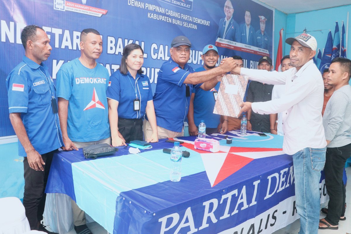 Serius, Lutfi Sanaky Orang Pertama Kembalikan Formulir di Demokrat dan PKB