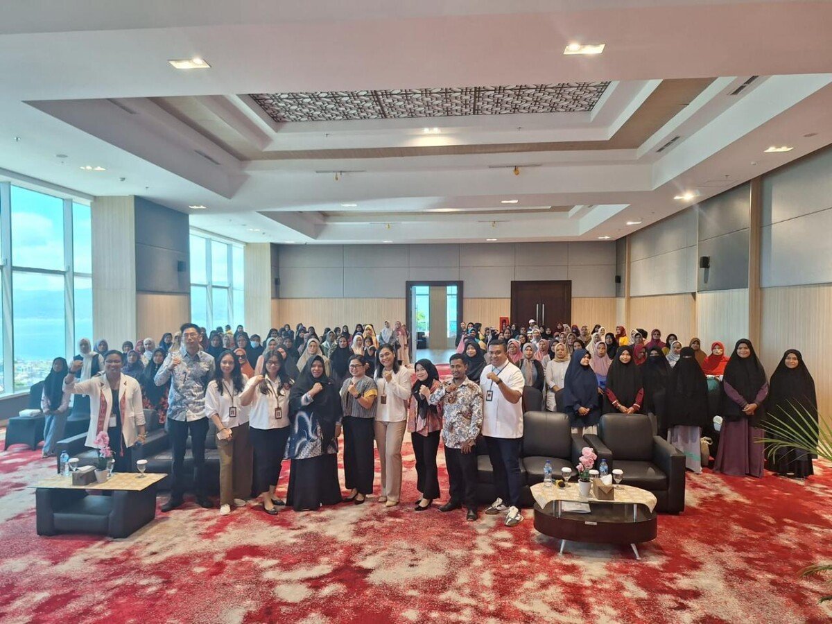OJK Maluku Gelar Sosialisasi Literasi Keuangan Bagi Ibu Rumah Tangga dan Pelaku Usaha Mikro di Ambon Manise