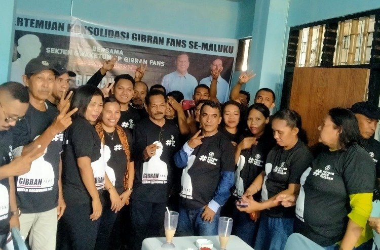 PP Gibran Fans Sambangi Relawan Maluku di Ambon