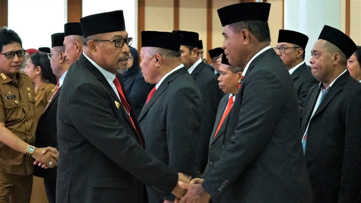 Gubernur Lantik Sejumlah Pejabat Lingkup Pemprov Maluku
