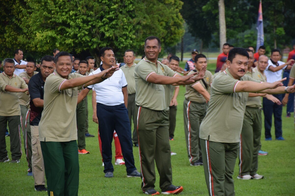Wujud Sinergitas, Danrem Binaiya Olahraga Bersama TNI/Polri dan Forkopimda