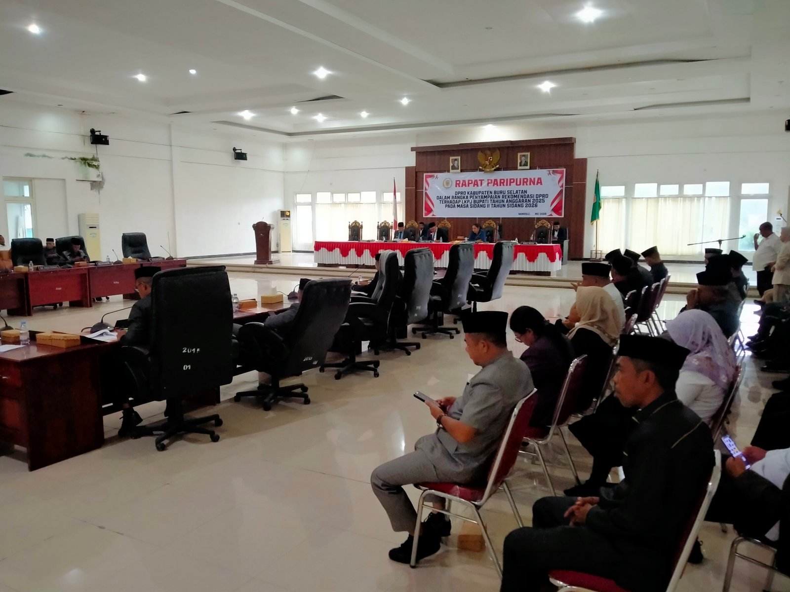 DPRD Bursel Tutup Masa Sidang II 2026, Derap Aspirasi Rakyat Bergema dari Ruang Paripurna