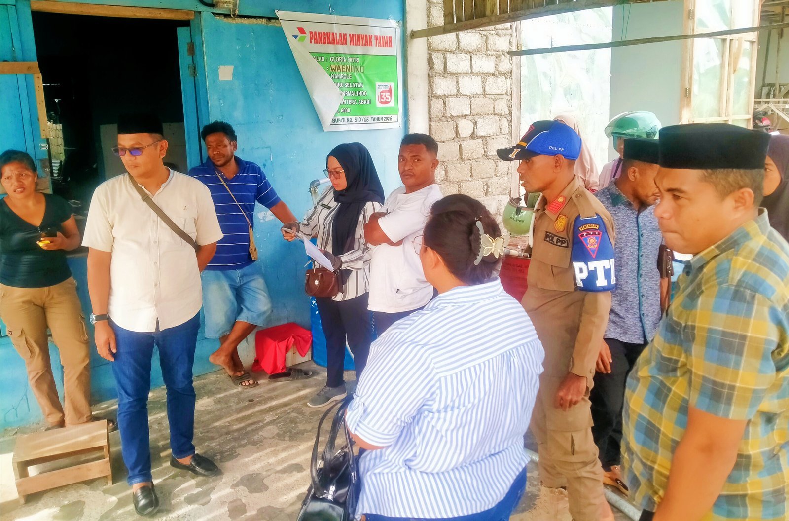 Jelang Idul Fitri, Komisi II DPRD Bursel Sidak Pangkalan Minyak Tanah di Namrole