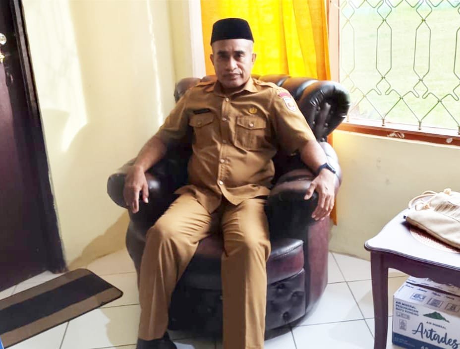 Plt. Camat Pulau Haruku Ajak Warga Perkuat Persatuan dan Jaga Kamtibmas