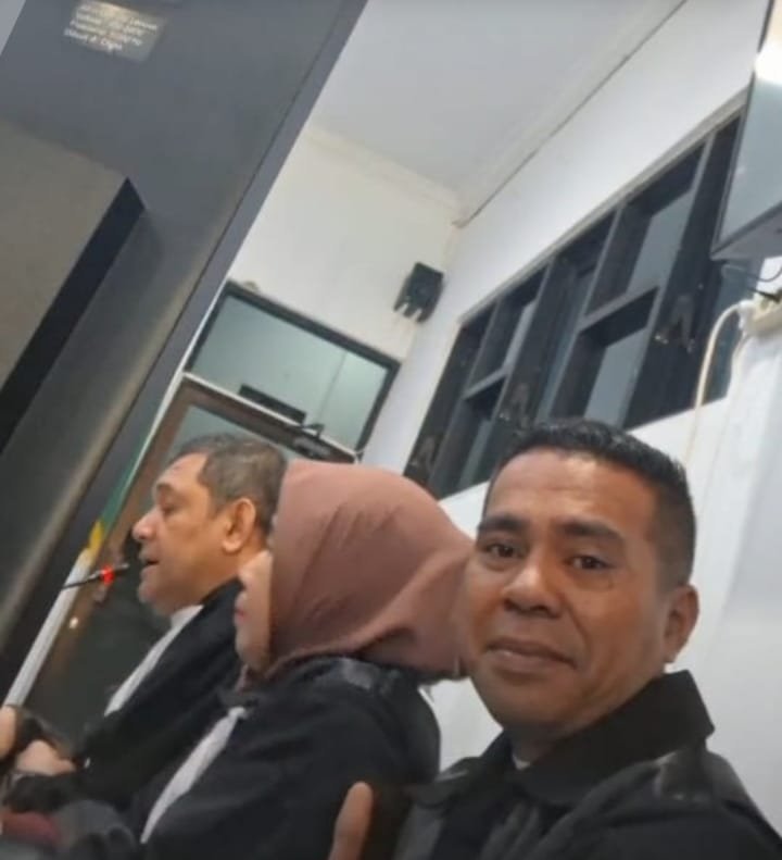 Tim Penasehat Hukum Petrus Fatlolon Membongkar Kekeliruan Logika Jaksa