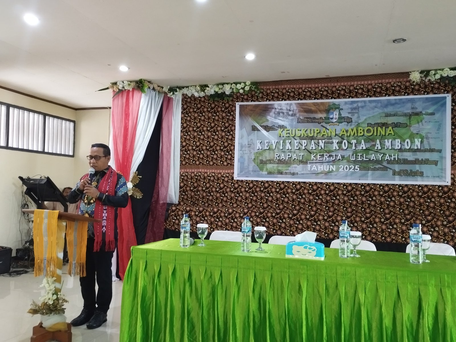 Ketua DPRD Kota Ambon Buka Raker Kevikepan 2025: Greje Katolik Diminta Jadi Pionir Keindonesiaan Sejati